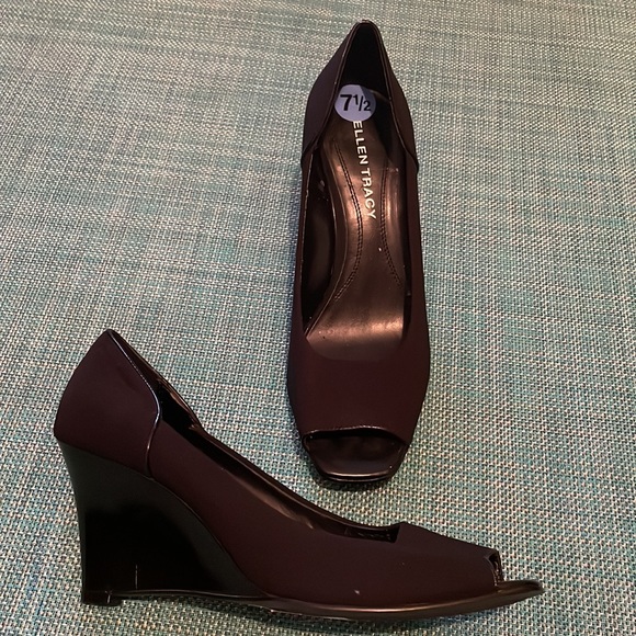 Evan Picone Open Toe Wedges - Picture 2 of 3